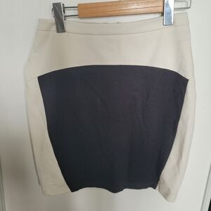 BEBE Skirt Black and white US S/P